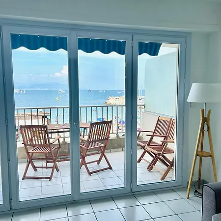 Appartement Seaside Serenity - - Beachfront -