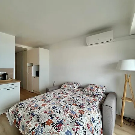 Appartement Seaside Serenity - - Beachfront - Antibes
